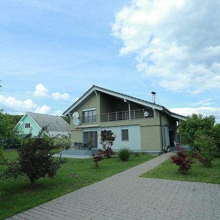 Hotel Sentis Užhorod Exteriér fotografie